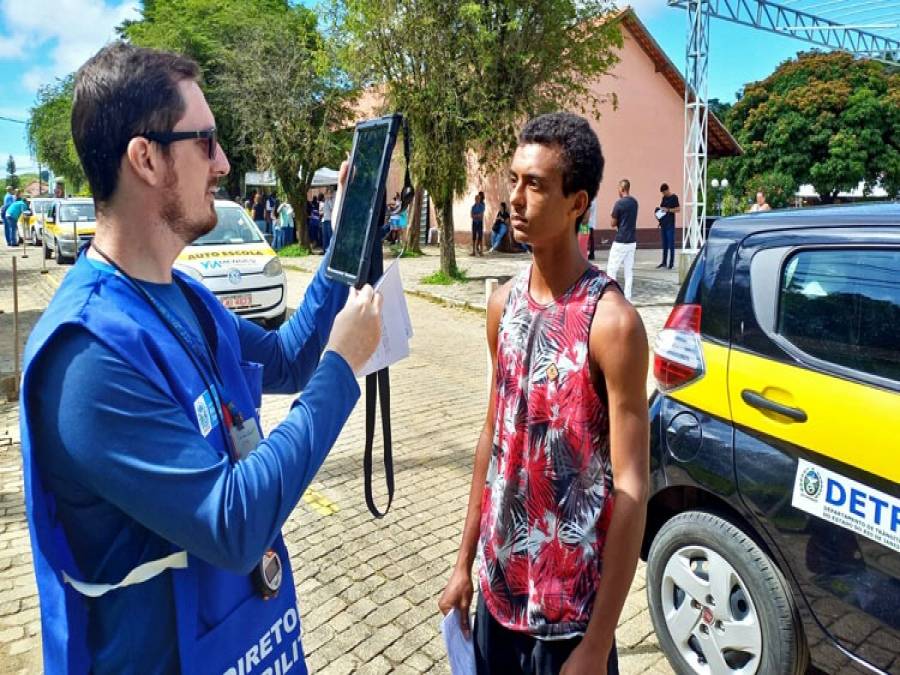 Detran.RJ passa a usar tablets em áreas de provas práticas e agiliza ...