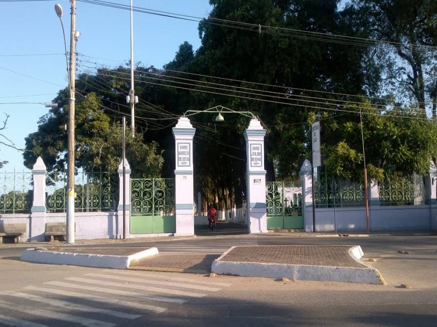 Corpo do exdeputado estadual é enterrado