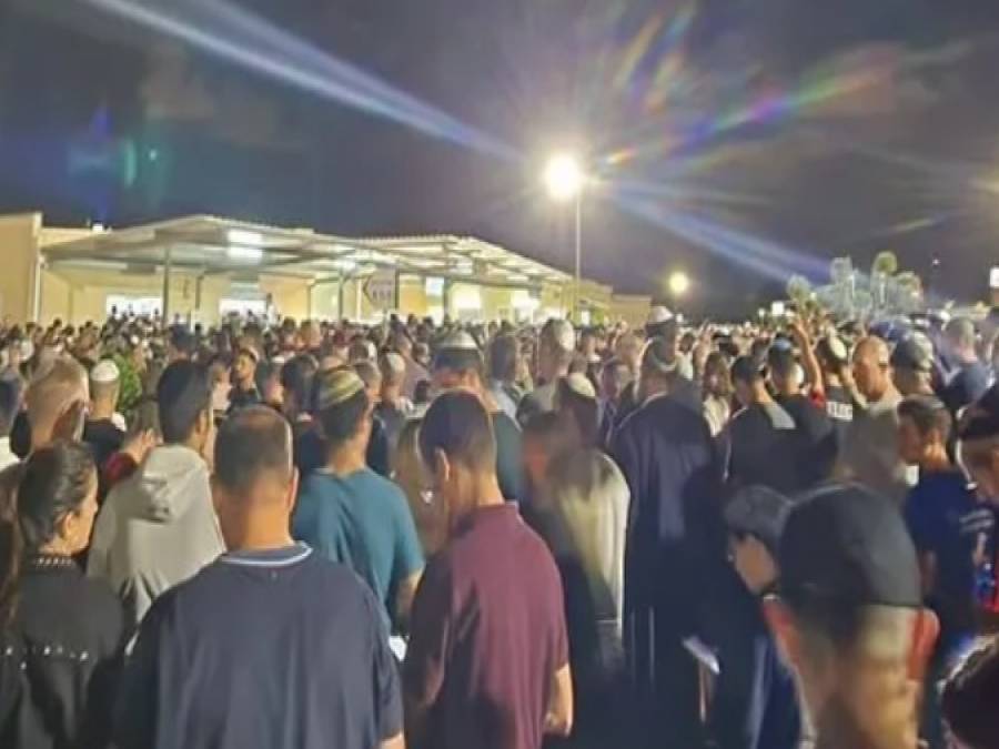 Funeral de brasileira morta em rave pelo Hamas reúne multidão em Israel ...