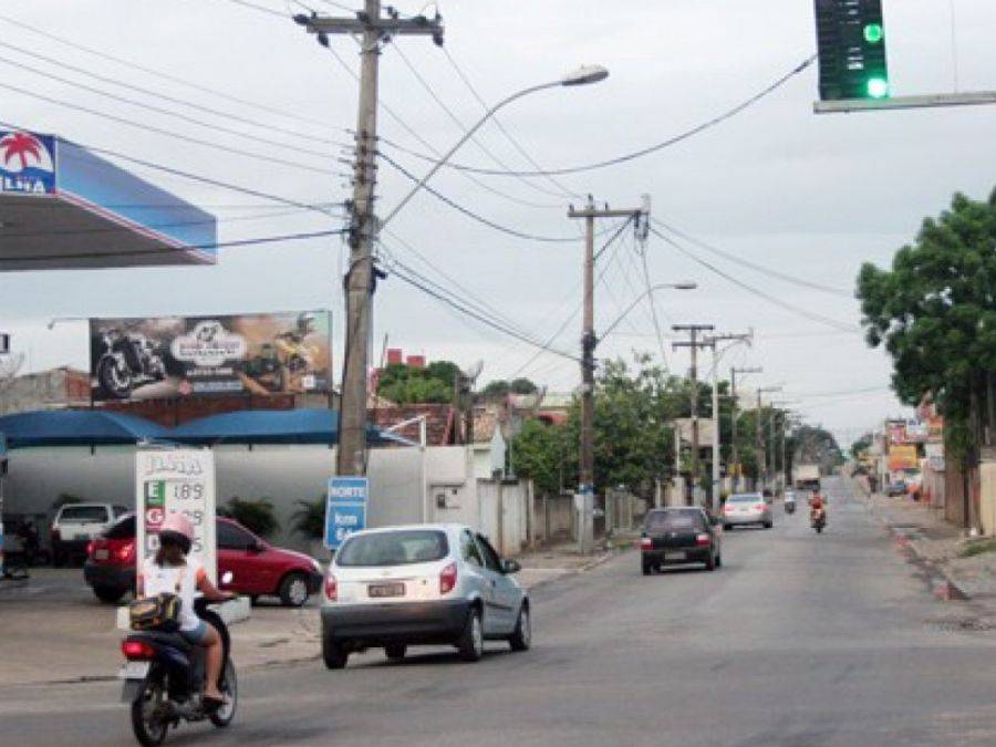 A Rua Rocha Leão, trecho urbano da BR-101 em Campos, continuará como está, porque o Contorno ficou para depois/ Foto: Antônio Leudo